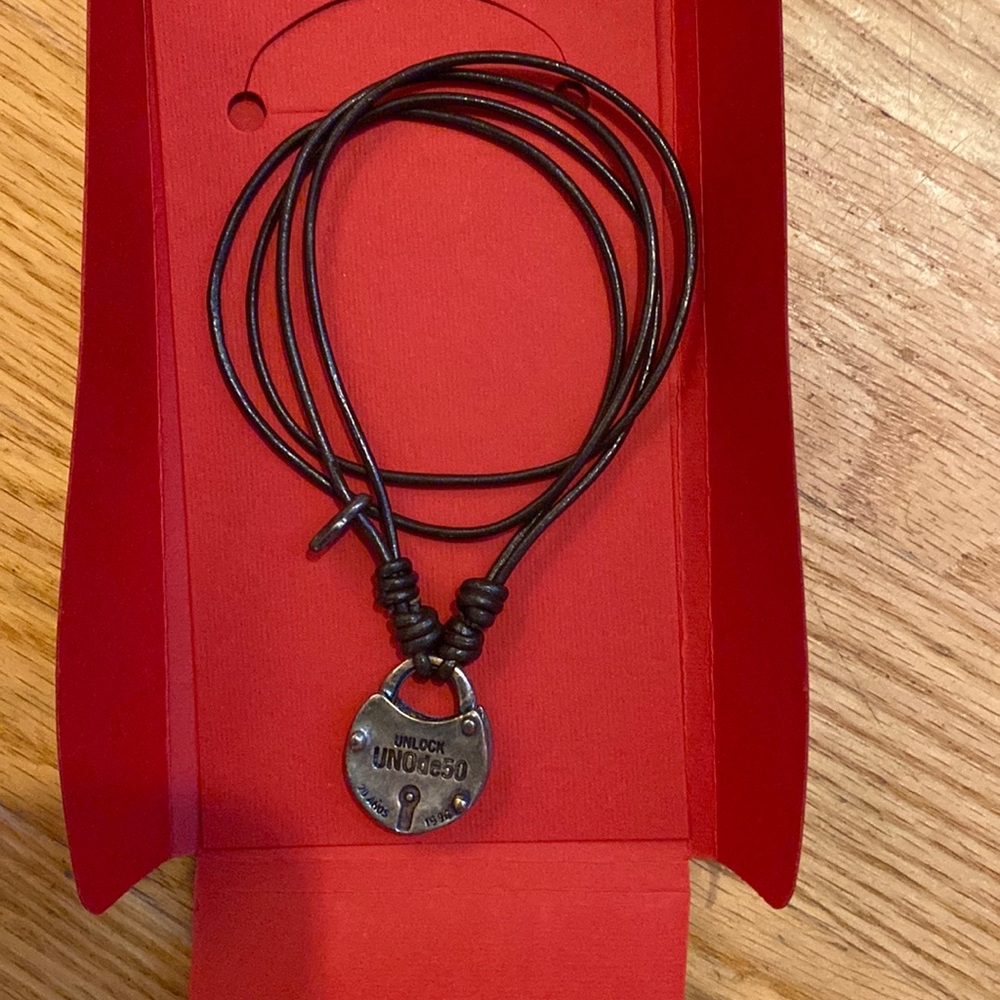 UNO dE 50 adjustable leather cord padlock necklace (NIB)